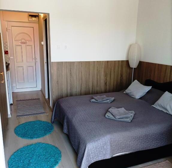 1 Bedroom Apartment Lake View, Sunrise Apartman