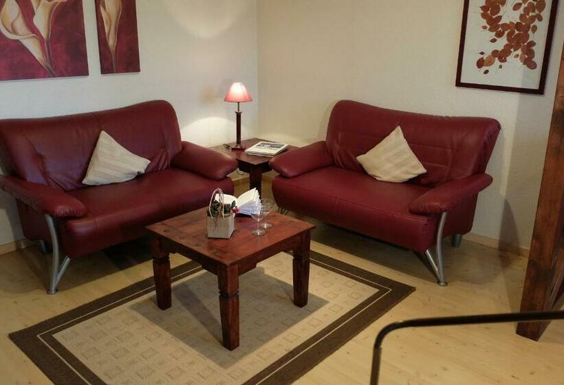 Апартаменты 2 Спальни, Ferienwohnung Gartenblick