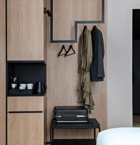 Номер Deluxe, Leonor The Place To Live