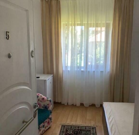 اتاق لوکس, Casa Roa