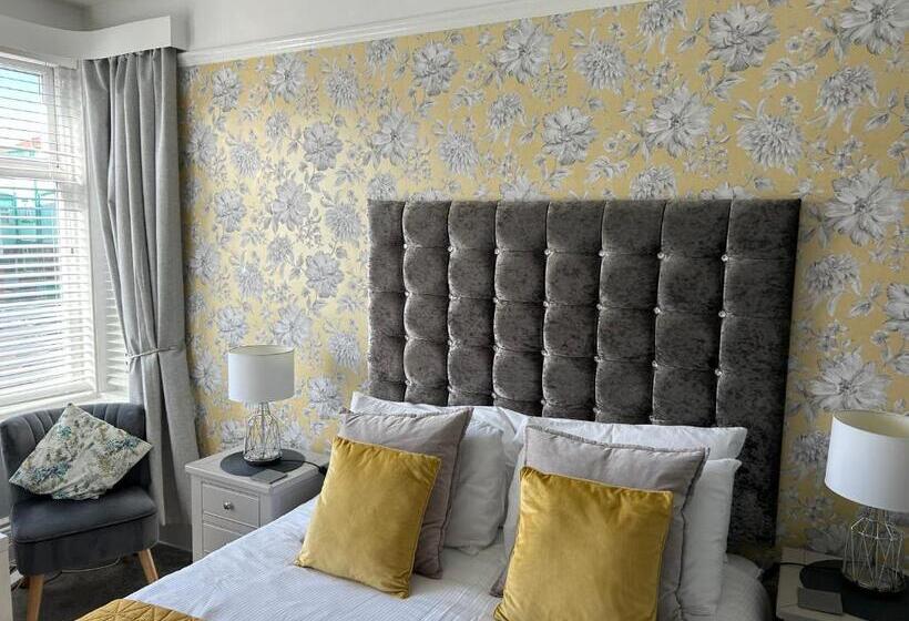 Family Suite, Rooms At 153 Only