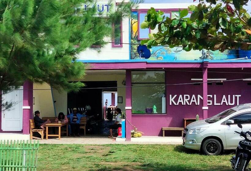 디럭스 룸, Penginapan Karanglaut Santolo