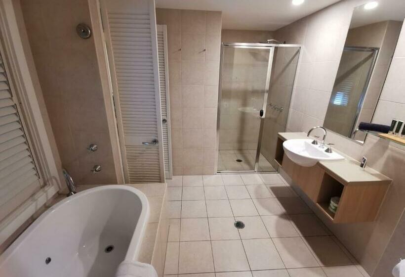 Апартаменты 2 Спальни, Salt   2brm Apartment With Spa Bath And Ocean Views
