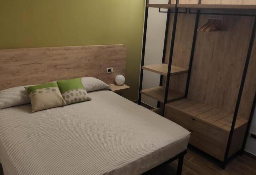 اتاق استاندارد با چشم‌انداز باغ, B&b Tra Gli Ulivi