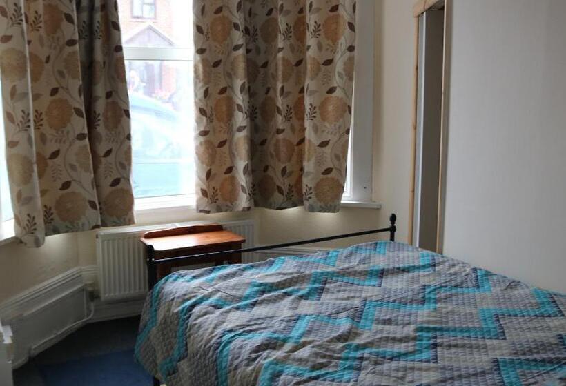 شقة غرفة واحدة, Lennard House