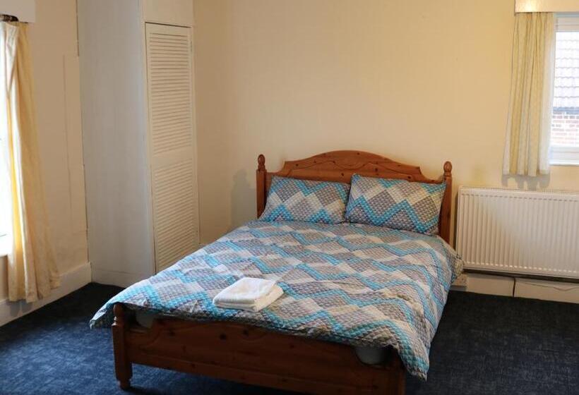 شقة غرفة واحدة, Lennard House