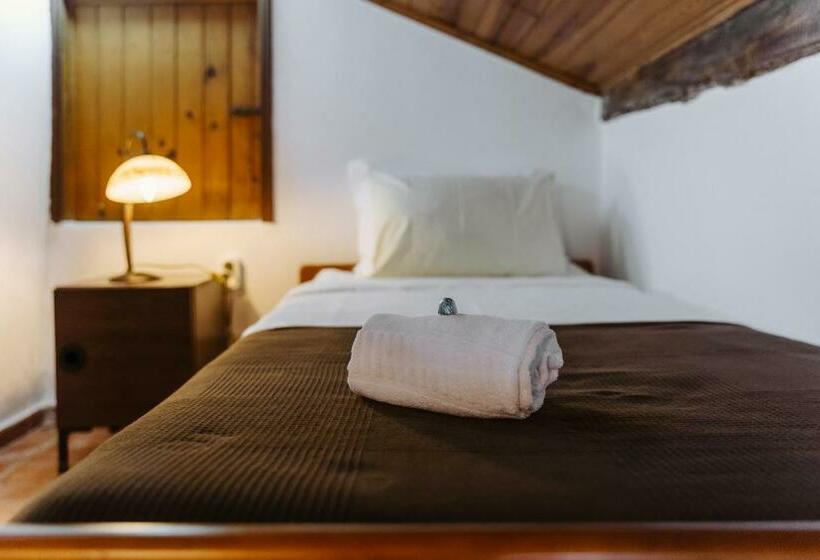 Habitació Triple Estàndard, Casa António Moreira