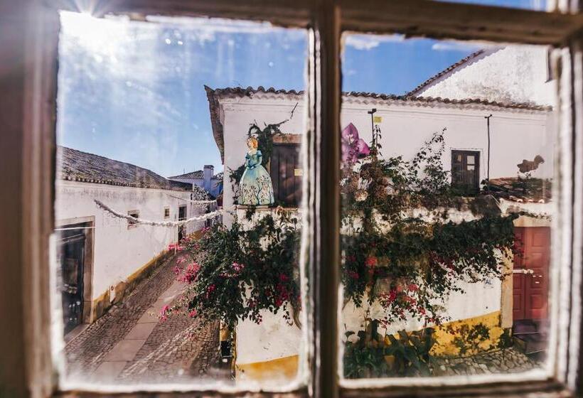 Дом 1 Спальня, Casa António Moreira