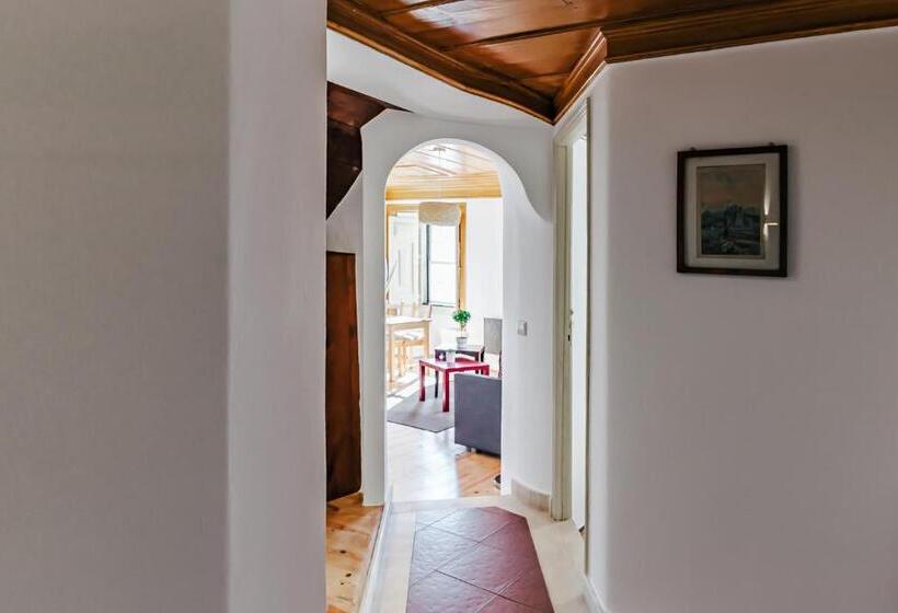 Дом 1 Спальня, Casa António Moreira