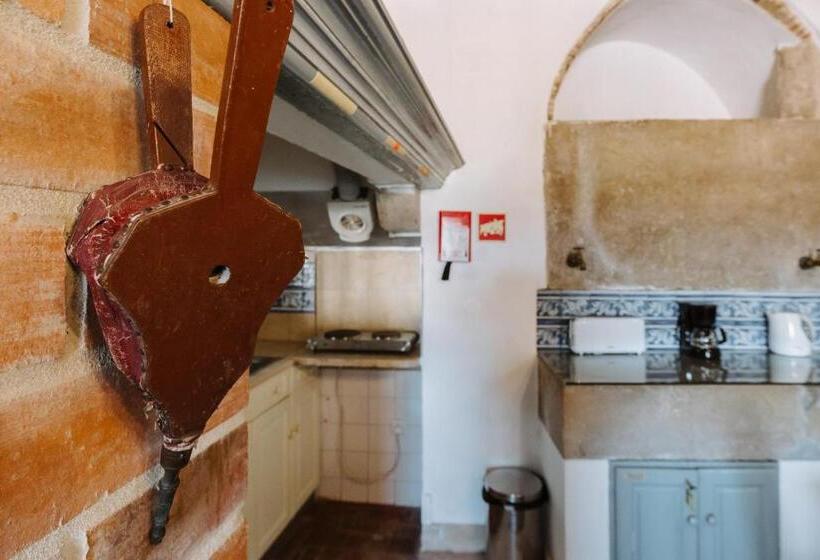 Номер Стандарт, Casa António Moreira