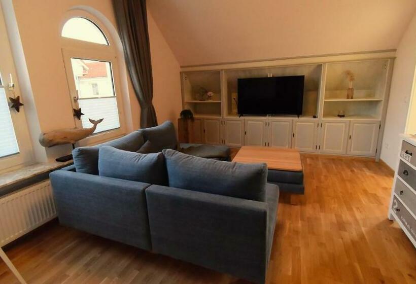 سوییت جونیور, Haus Wopke