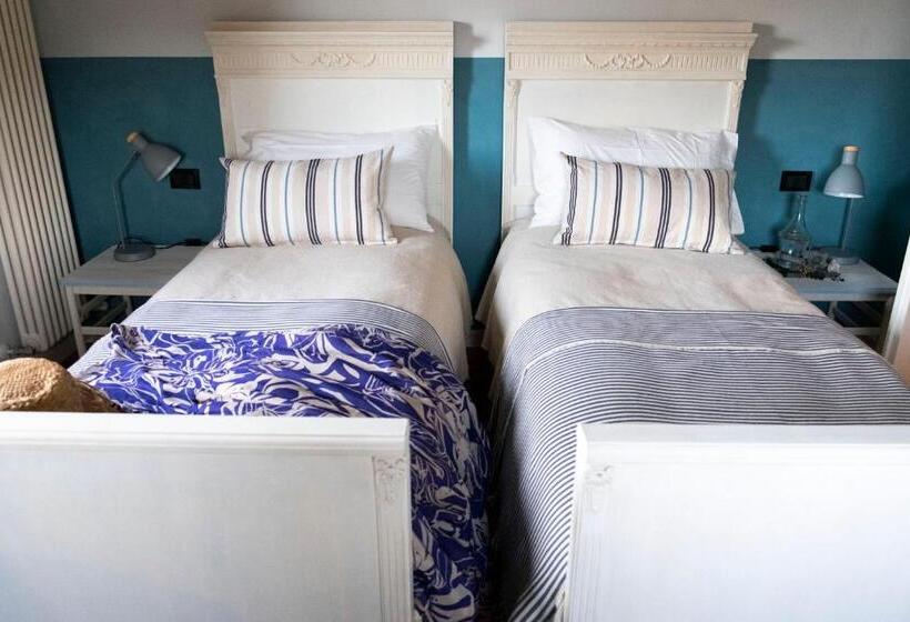 Standard room with outdoor bath, La Porta Accanto B&b