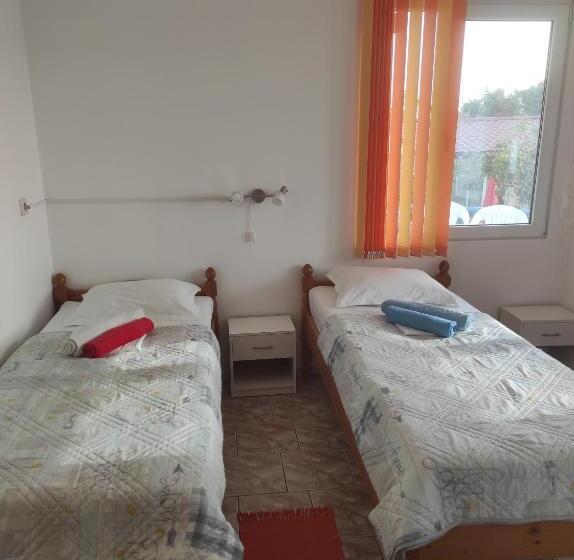 חדר סטנדרט נוף לים, ваканционни къщи на брега  Holiday Houses On The Coast