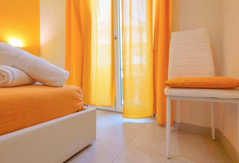 Номер Стандарт с Балконом, Insula B&b
