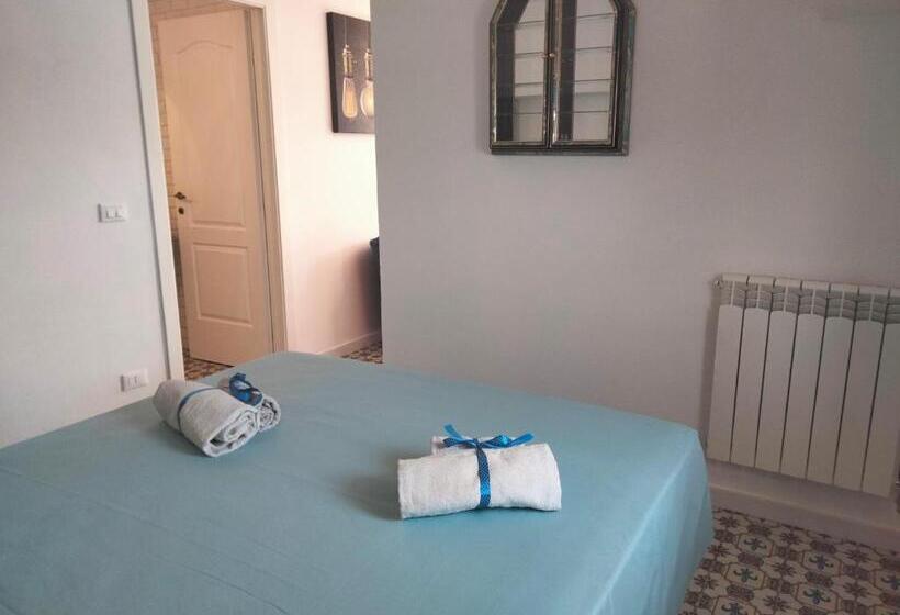 آپارتمان 1 خوابه با چشم‌انداز دریا, Cala Rossa