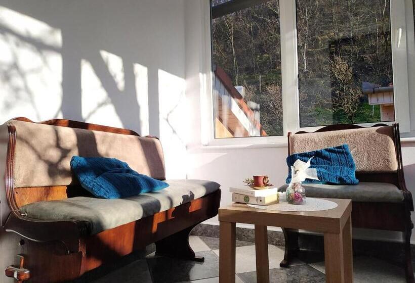 Quarto Estandar com Sacada, Hillside