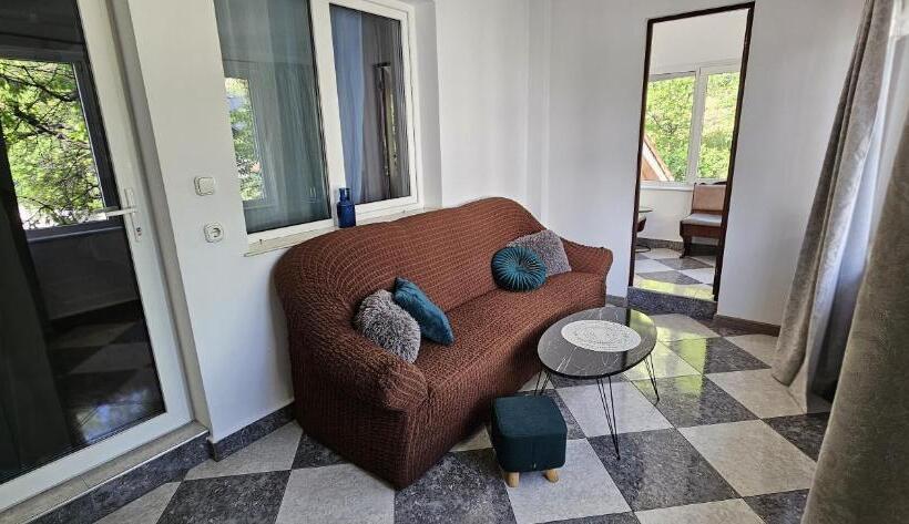 Quarto Estandar com Sacada, Hillside