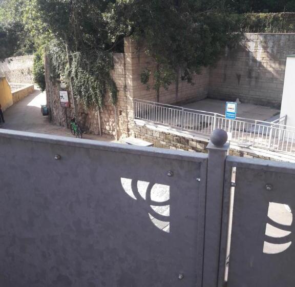 غرفة سوبيريور ثلاثية مطلّة علي البحر, Sonnino B&b