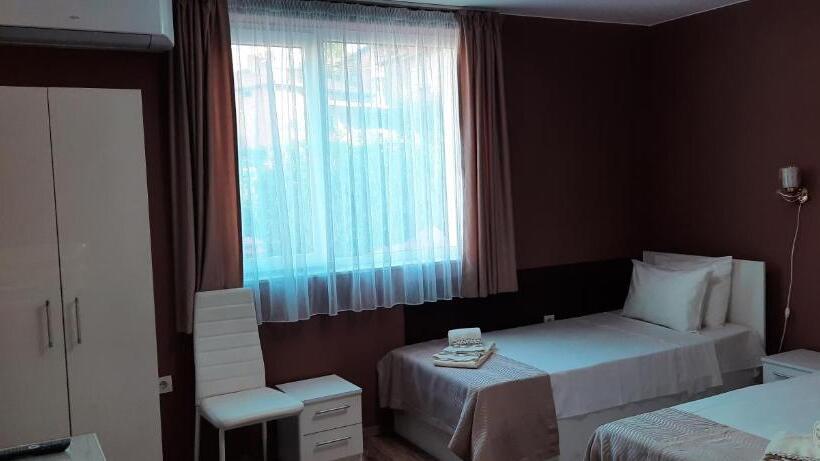 디럭스 트리플 룸, Mariana   Guest House