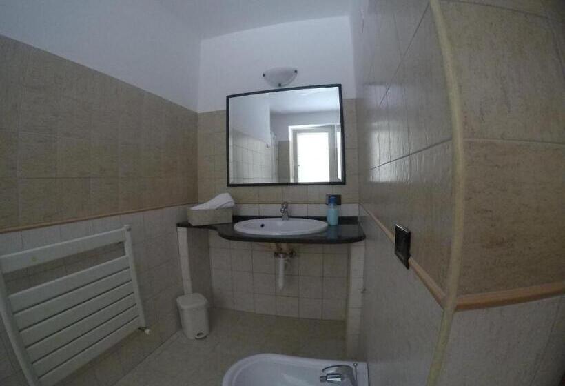 Номер Стандарт Трехместный, B&b Bassu