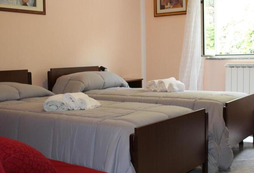 Номер Стандарт Трехместный, B&b Bassu