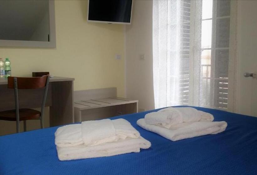 سوییت جونیور با بالکن, Guesthouse Holiday Formia Beach