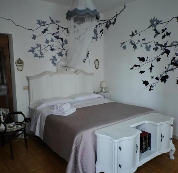 اتاق استاندارد, B&b Lamagia Di Corte Moronati
