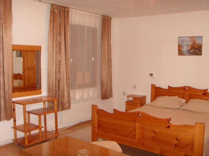 Люкс, Family Hotel Markony