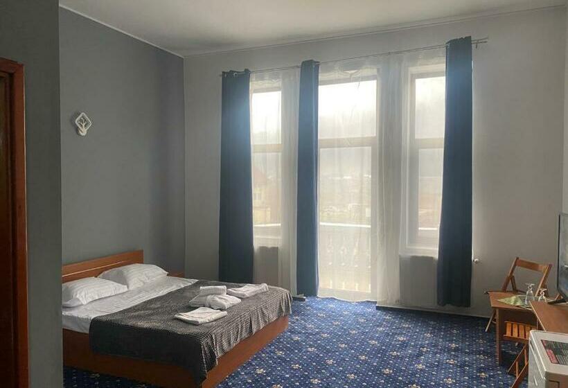 Номер Стандарт, Vila Themis