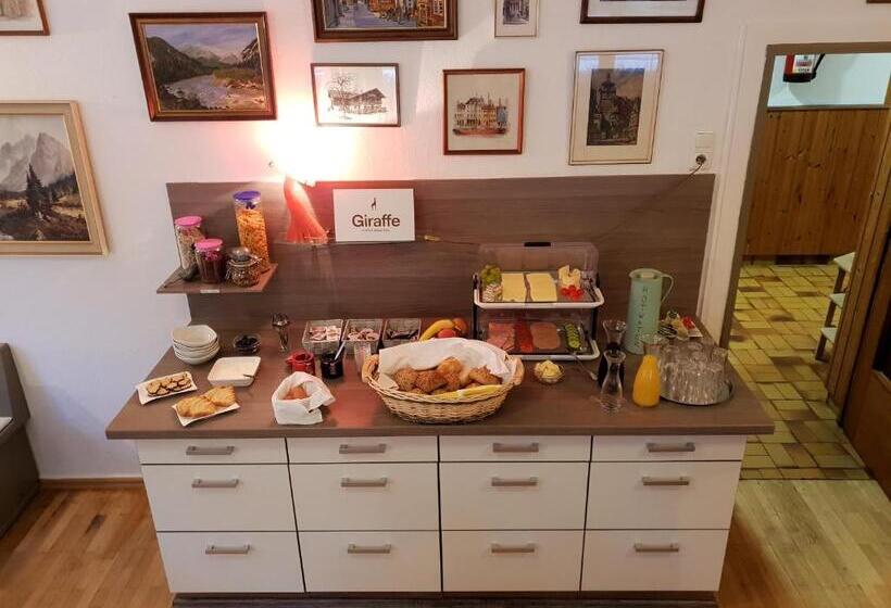 Семейный Номер, Pension Edlinger