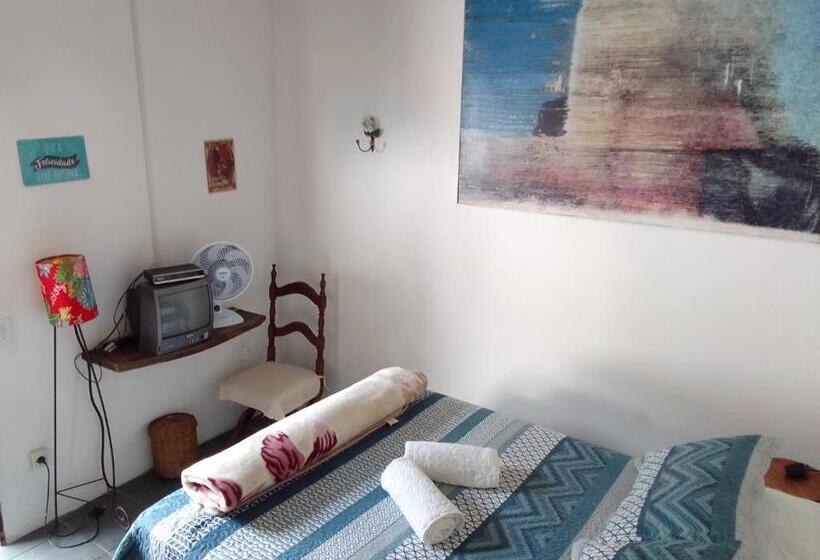 Дом 1 Спальня, Hostel Yellow House Mg