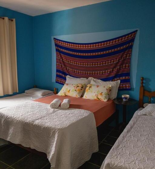 Номер Стандарт Четырехместный Совместный Санузел, Hostel Yellow House Mg