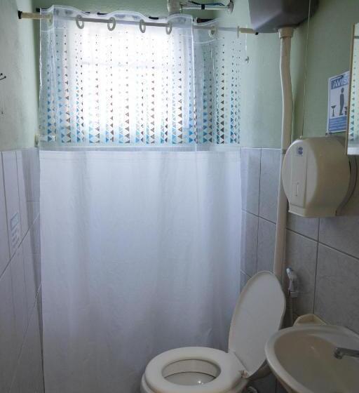 Кровать в Общей Комнате, Hostel Yellow House Mg