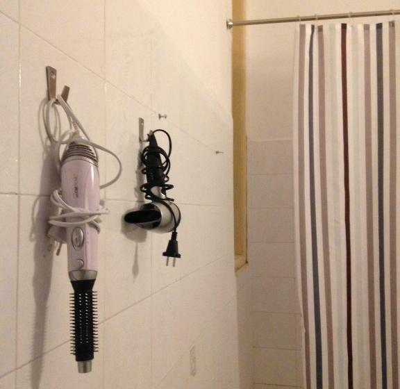 バスルーム共有のシングルスタンダード, Wesselényi Rooms Near Gozsdu Udvar