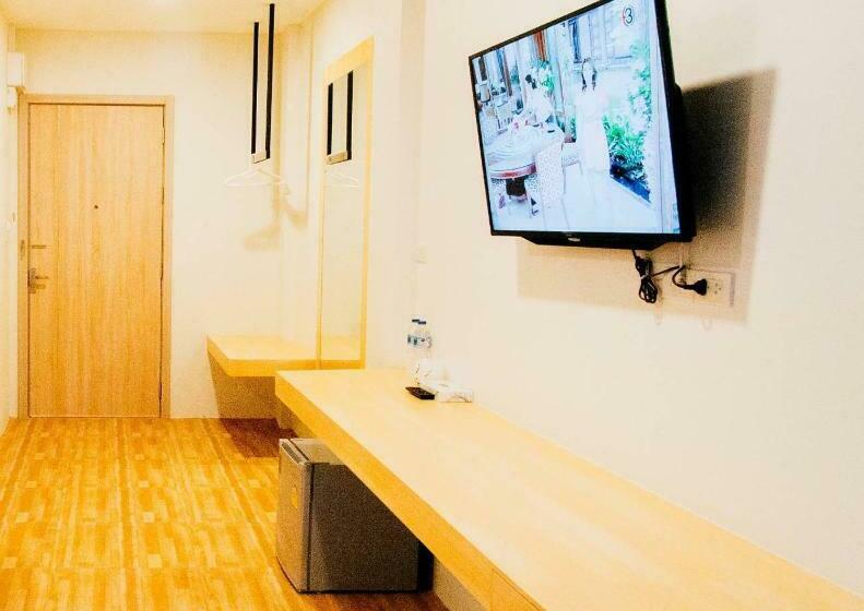 带大床的标准间, The Charlotte Smart Hotel Lopburi