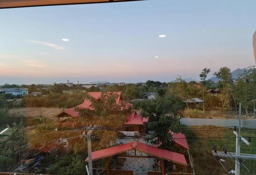 带大床的标准间, The Charlotte Smart Hotel Lopburi