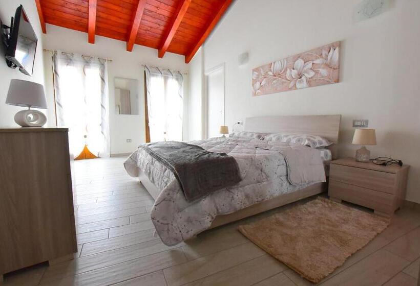 Номер Deluxe с Балконом, B&b La Genuina