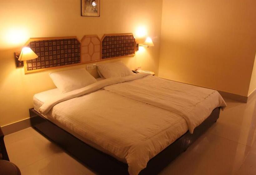 اتاق لوکس, The Rajgir Residency