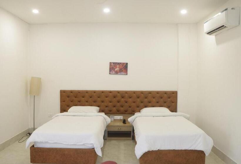 اتاق لوکس یک تخته, The Rajgir Residency