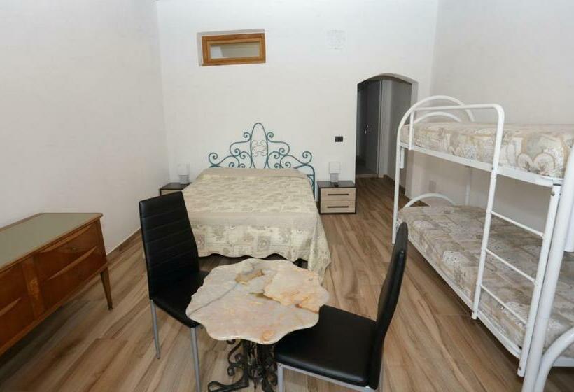 اتاق استاندارد چهار تخته, B&b L Antico Portico