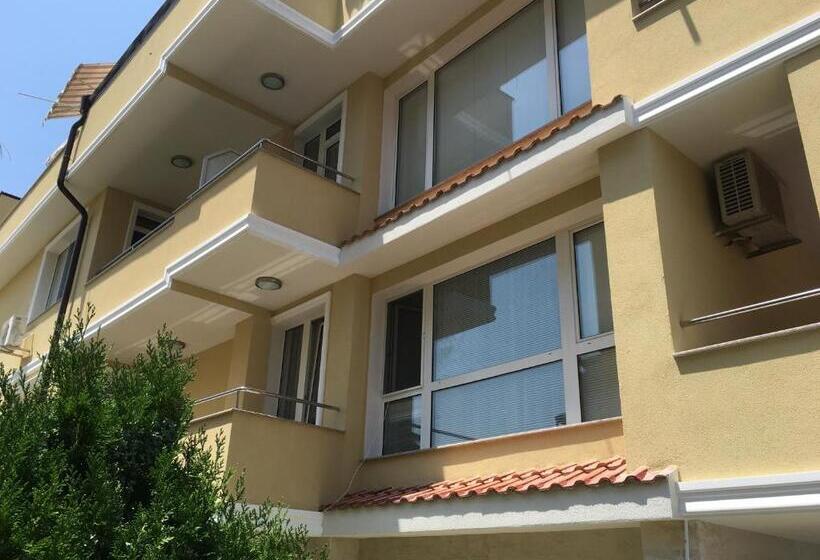 Апартаменты 2 Спальни с Балконом, Villa Diana