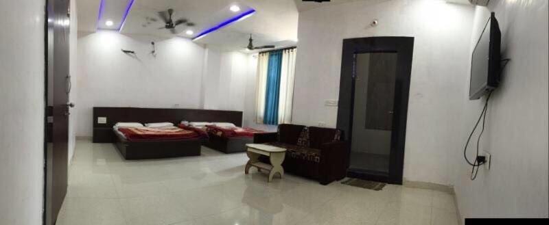 Habitación Familiar Deluxe, Hari Darshan