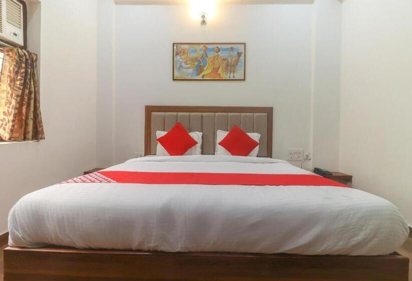 Quarto Triplo Clássico, Taj Classic