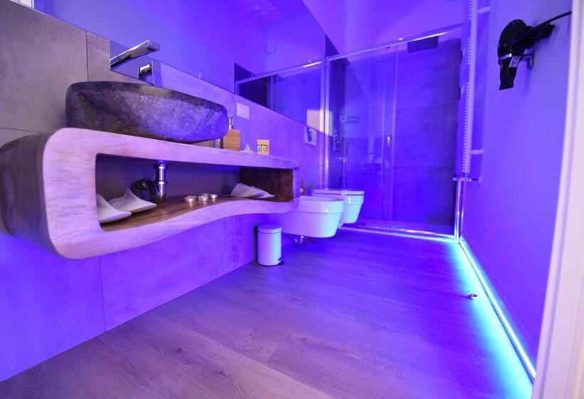اتاق استاندارد, Nicola S Luxury Rooms