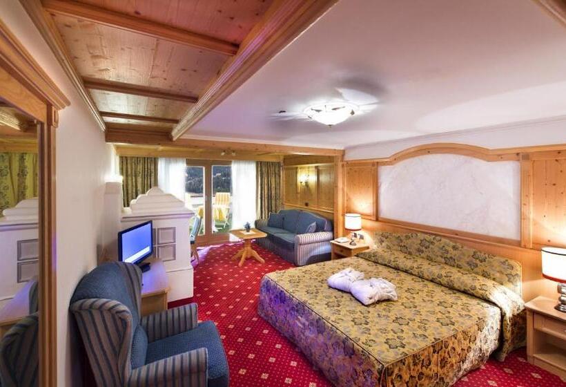 سوییت سوپریور, Alpen Hotel Corona