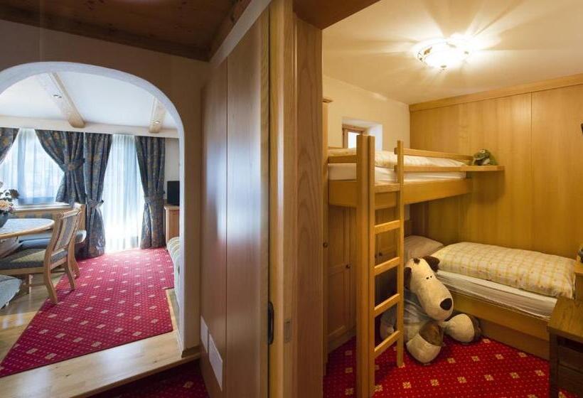 2 Bedroom Superior Room, Alpen Hotel Corona