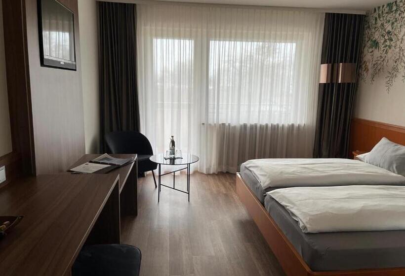 Номер Стандарт с Балконом, Gästehaus Zürn