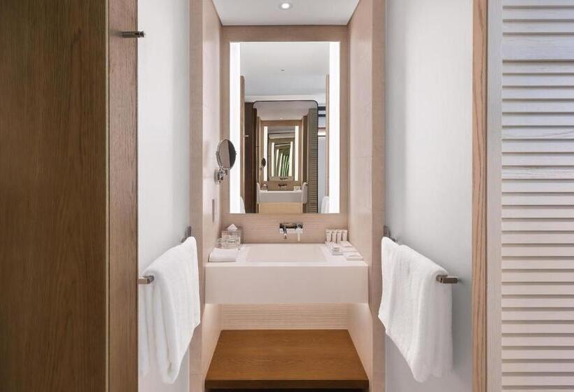 سوییت, Radisson Beach Resort Palm Jumeirah