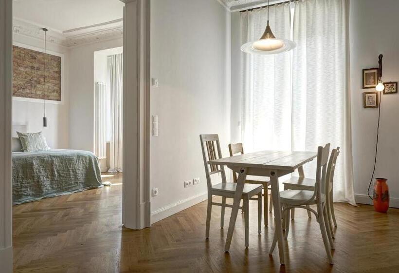 آپارتمان 1 خوابه با بالکن, Gorki Apartments