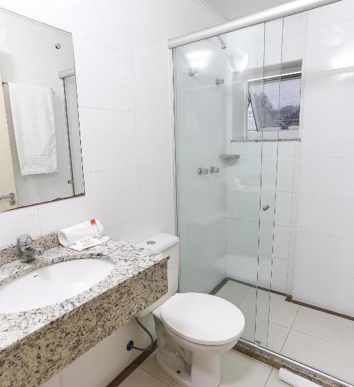 Трехместный Номер Deluxe, Express Rodoviaria